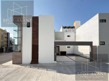 Casa · 176m² · 3 Recámaras · 2 Estacionamientos · Casa en Venta en Fracc Lomas Residencial, Alvarado Ver