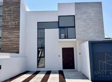 Casa · 160m² · 3 Recámaras · 2 Estacionamientos · Casa en Venta en Fracc. Lomas de La Rioja, Riviera Veracruzana Alvarado Ver