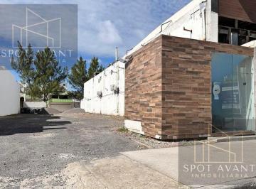 Terreno / Lote · 688m² · Terreno en Venta en Blvd. Avila Camcho Fracc. Costa de Oro