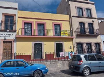 Casa de 3 habitaciones, Zacatecas · Casa en Venta en El Centro de Zacatecas Av Insurgentes con Local Comercial