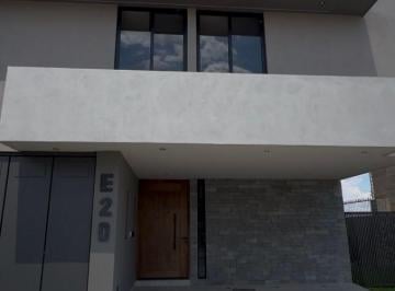 Casa de 4 habitaciones, León · Casa con 4 Recámaras (Una en Planta Baja) en Venta en Lomas de El Molino
