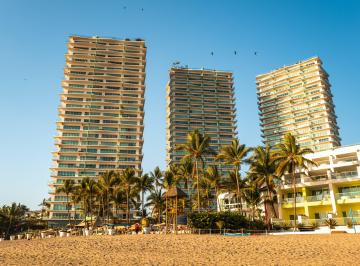 Departamento de 4 habitaciones, Puerto Vallarta · Departamento Premium en Icon con Vista Al Océano