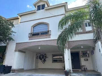 1 · Casa en Venta Vistancias Zona Carretera Nacional Monterrey