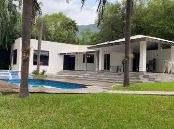 Quinta de 4 habitaciones, Santiago · Quinta en Venta en Huajuquito Santiago Nuevo Leon
