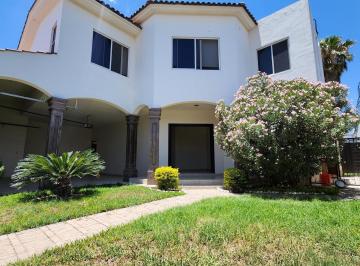 Casa · 288m² · 3 Recámaras · 2 Estacionamientos · Casa en Venta Al Norte Saltillo