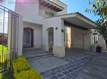 Casa de 4 habitaciones, León · Casa en Renta con 4 Recámaras en La Rioja Mayorazgo en León Gto.