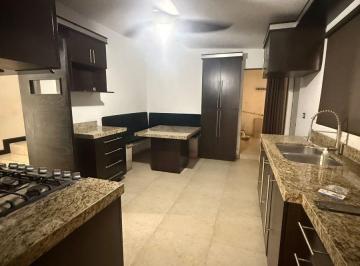 Casa de 4 habitaciones, Monterrey · Casa en Renta Vista Hermosa