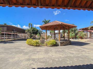 Casa de 3 habitaciones, Tlajomulco de Zúñiga · Casa de Campo en Renta en La Calera