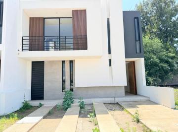 Casa de 4 habitaciones, Corregidora · Casa en Venta en Cañadas del Arroyo I 4 Recámaras I Recámara en Planta Baja
