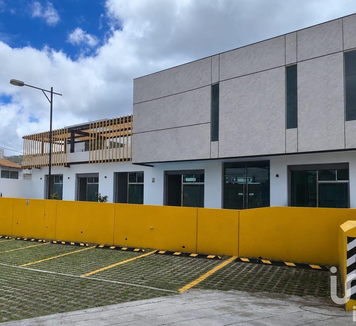 Edificio Comercial en Renta en Pachuca, Hidalgo. 12 Espacios o Locales