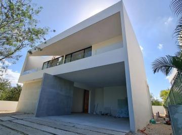 1 · Casa en Venta Yucatan Country Club Mérida