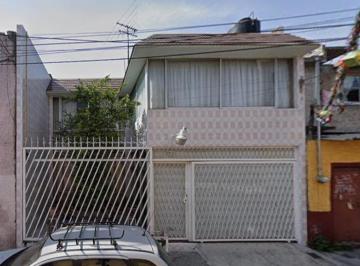 Casa de 2 habitaciones, Iztacalco · Casa en Venta en Gabriel Ramos Millán