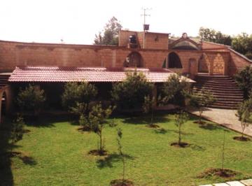Quinta · 2440m² · 9 Recámaras · 10 Estacionamientos · Quinta en Santa Cruz Cuahutenco, Estado de Mexico
