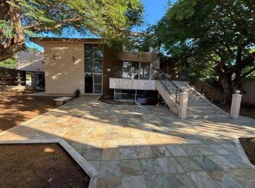1 · Casa en Venta con 1571 m² de Sup y 5 Hab en Col México Cerca de P. Montejo