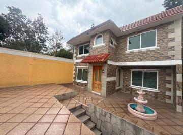 Casa de 4 habitaciones, Naucalpan de Juárez · Renta Casa en Paseos del Bosque, Naucalpan.