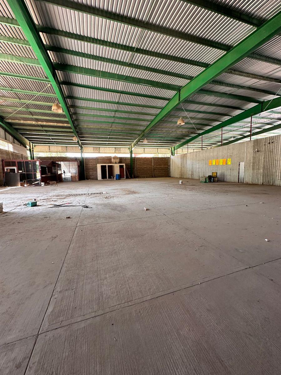 Warehouse with Strategic Location