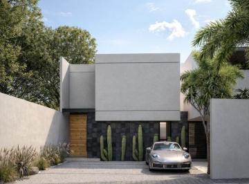 Casa · 239m² · 4 Recámaras · 2 Estacionamientos · Casa en Preventa con Alberca en Privada con Porton Electrico