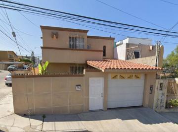 Casa de 3 habitaciones, Tijuana · Venta de Casa en Playas de Tijuana, Costa Azul, Baja California Norte.