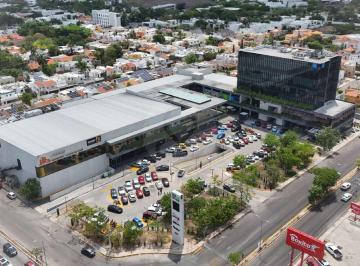 Local comercial · 2276m² · 475 Estacionamientos · Local en Renta en Fraccionamiento Monterreal