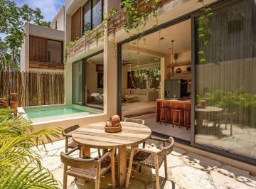 Casa · 273m² · 3 Recámaras · 2 Estacionamientos · Villa Boutique de Lujo con Alberca y Rooftop en Venta Tulum