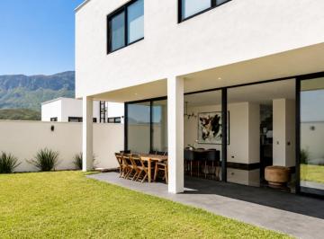 1 · Exclusiva Residencia en Renta en Laderas Caranday | 4 Recámaras | Jardín y Terraza Privada.