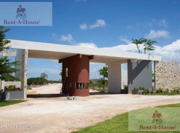 Terreno / Lote · 384m² · Terreno en Venta en Conkal Yucatan Mia 25 - 498