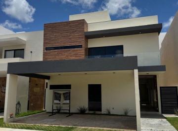 Casa de 4 habitaciones, Benito Juárez · Casa en Venta y Renta en Residencial Vía Cumbres, Cancún