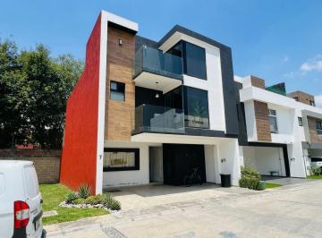 Casa en condominio · 230m² · 3 Recámaras · 2 Estacionamientos · Casa en Venta en Fraccionamiento Santa Teresa a Una Calle de La Recta a Cholula Puebla
