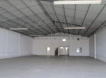 Bodega comercial · 2600m² · 1 Estacionamiento · Bodega en Renta en Zinacantepec