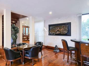Casa de 3 habitaciones, Tlalpan · Espectacular Residencia de Esquina en Venta: 515 m² de Lujo, Jardín y Vistas Verdes