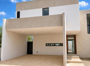 1 · Casa Nueva en Cholul Mérida 3 Recámaras con Baño y Vestidor Piscina y Jardín