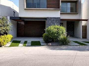 Casa en condominio de 3 habitaciones, León · Casa en Venta en Lomas del Molino II