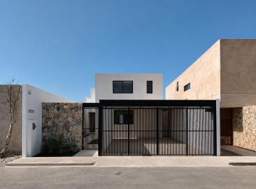 Casa de 3 habitaciones, Mérida · Casa en Renta en Temozon Norte