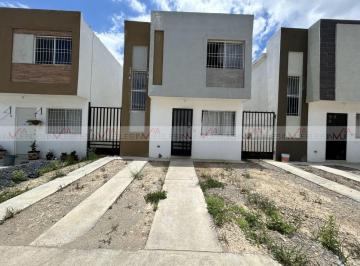 Casa · 72m² · 2 Recámaras · 2 Estacionamientos · Casa en Venta en Portofino Residencial