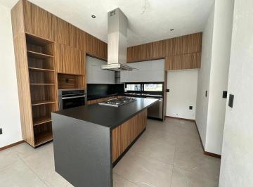 Casa de 3 habitaciones, Zapopan · Casa en Renta en Privanza Habitat (Solares)