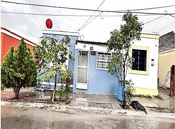 Casa de 2 habitaciones, Carmen · Casa de 90 m² con 2 Recámaras en Venta en Rincón del Carmen