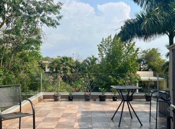 Casa de 4 habitaciones, Mérida · Residencia en Venta en Yucatan Country Club Privada Kutz Amplios Espacios y Rodeada de Vegetacion