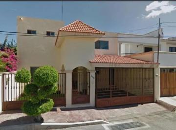 Casa de 5 habitaciones, Mérida · Casa en Venta en Fraccionamiento Vista Alegre Mérida Yucatán