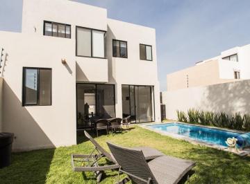 Casa · 350m² · 4 Recámaras · 2 Estacionamientos · Casa Amueblada en Renta San Miguel de Allende Guanajuato