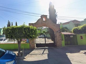 Casa de 2 habitaciones, San Pedro Tlaquepaque · Se Renta Casa en Tlaquepaque Centro