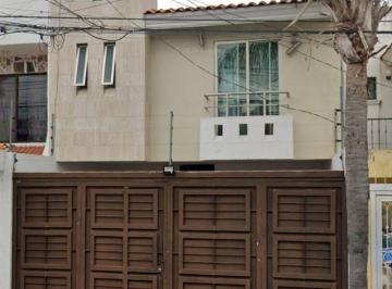 Casa de 3 habitaciones, Zapopan · Casa en Venta en Francisco Villa, Zapopan Jalisco.