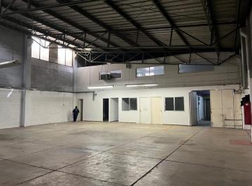 Bodega comercial · 375m² · 5 Recámaras · 3 Estacionamientos · Bodega Industrial en Renta en Av Tláhuac