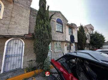 Casa · 62m² · 2 Recámaras · 1 Estacionamiento · Casa en El Reloj
