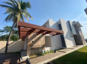 Casa de 3 habitaciones, Medellín · Casa con Alberca y Vista Al Río en Renta Fracc. Playa de Vacas. Boca del Río, Veracruz