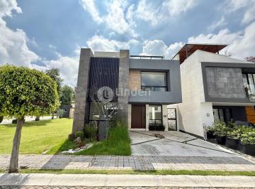 Casa · 297m² · 4 Recámaras · 2 Estacionamientos · Casa en Venta en Parque Sonora, Lomas de Angelópolis III