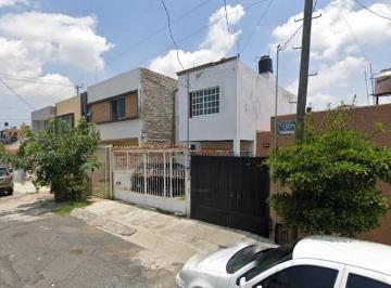 Casa de 4 habitaciones, Guadalajara · Casa en Venta en Juan a Mateos Los Arrayanes