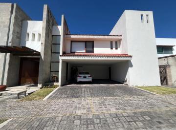 Casa · 531m² · 4 Recámaras · 2 Estacionamientos · Casa en Venta en Cluster 222a (Lomas de Angelópolis I)