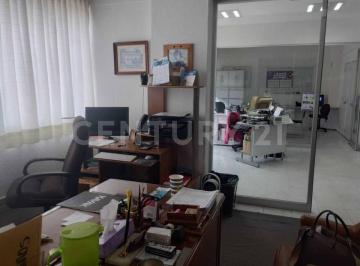 Edificio · 600m² · 6 Estacionamientos · Edificio en Venta Col. Centro