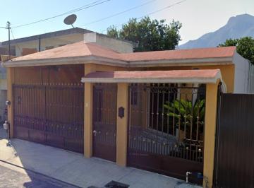 Casa de 3 habitaciones, Guadalupe · Casa en Venta de Remate en Azteca, Guadalupe, N. L.