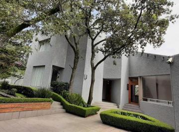 Casa · 402m² · 3 Recámaras · 2 Estacionamientos · Casa en Venta en Héroes de Padierna con Jardín de 250 m² y Acabados de Madera